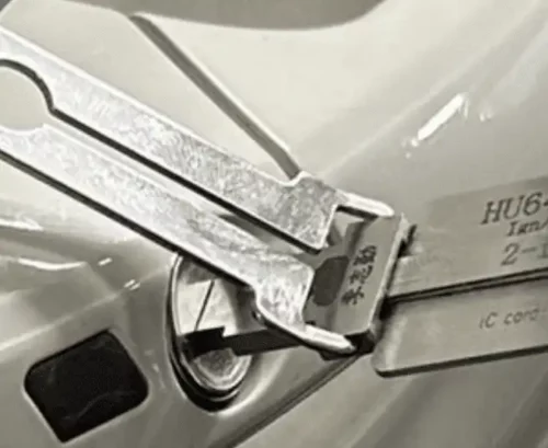 Auto Locksmith Rawdon. Keys Locked In Car Rawdon.
