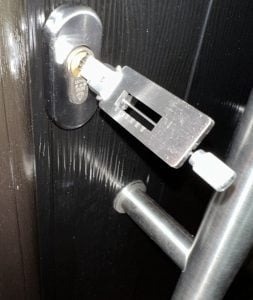 Emergency lock out in Leeds. Lock picked open. Locked out in Leeds, call 247Locksmiths.