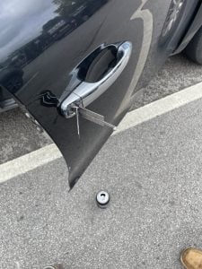 Auto Locksmith Nr Me. Car Lock Picked open using specialist locksmith Tools.