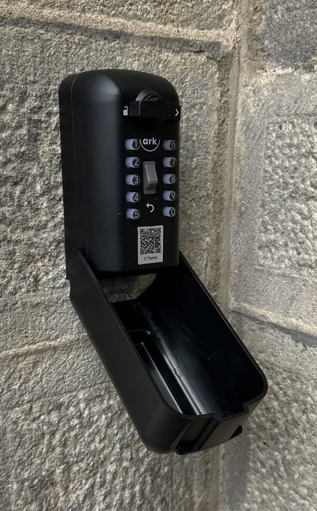 247Locksmiths home page 6 ark Tamo Pro key safe installed by 247Locksmiths. Locksmith in Leeds