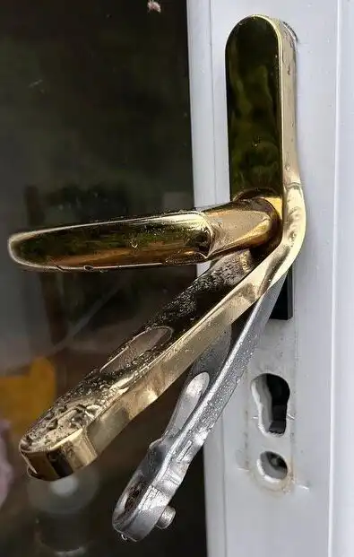 Ultion Locks Leeds. Stop this! and fit an Ultion lock today!