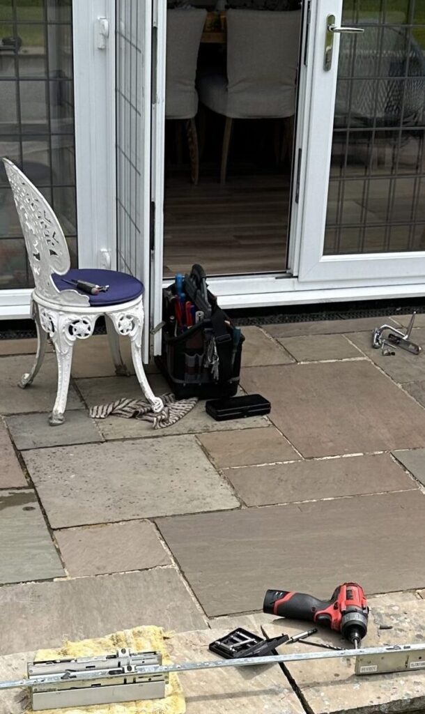 Locksmith Rawdon LS19, Lock Changes & Key Safes 1 Upvc Door repair Leeds. Locksmith Rawdon