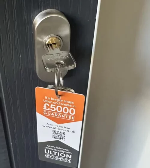 New installation of a Euro lock cylinder on a composite door