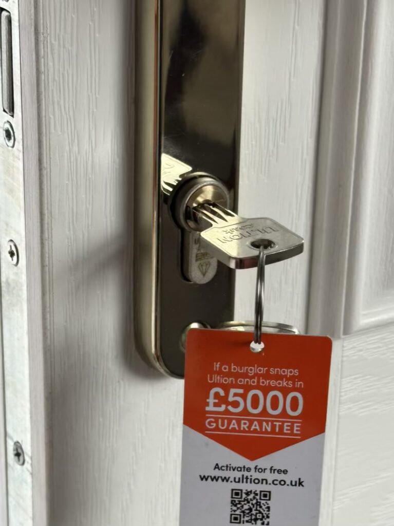 Anti-snap locks, Leeds. Local Locksmith Leeds